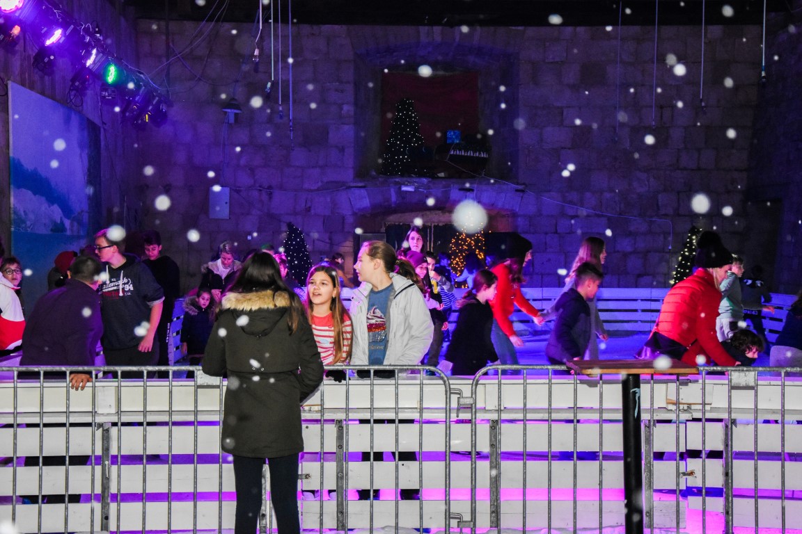 2019 12 07 19 42 55 0041