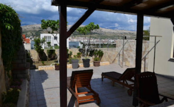 IMG-1e9f8311fd42a9f7254ff6e6468578a8-V